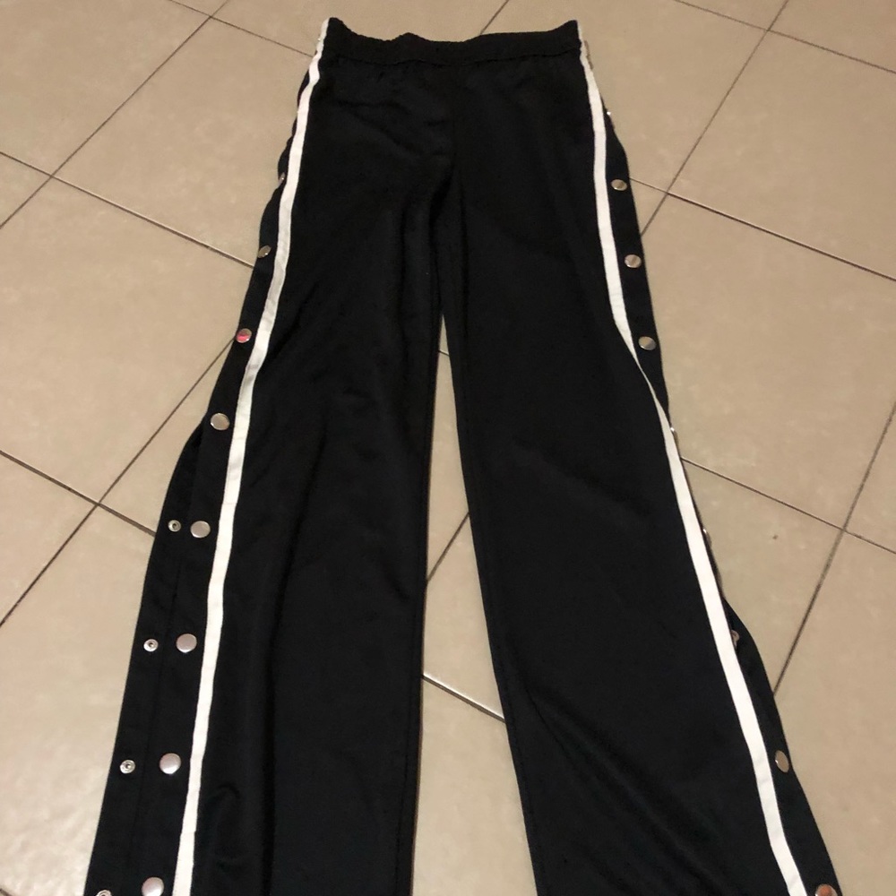 🚨Fashion Nova Snap Pant🚨